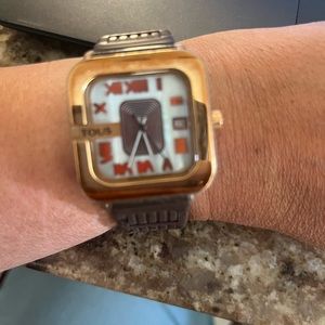 Tous watch rose gold working good condition in original box.